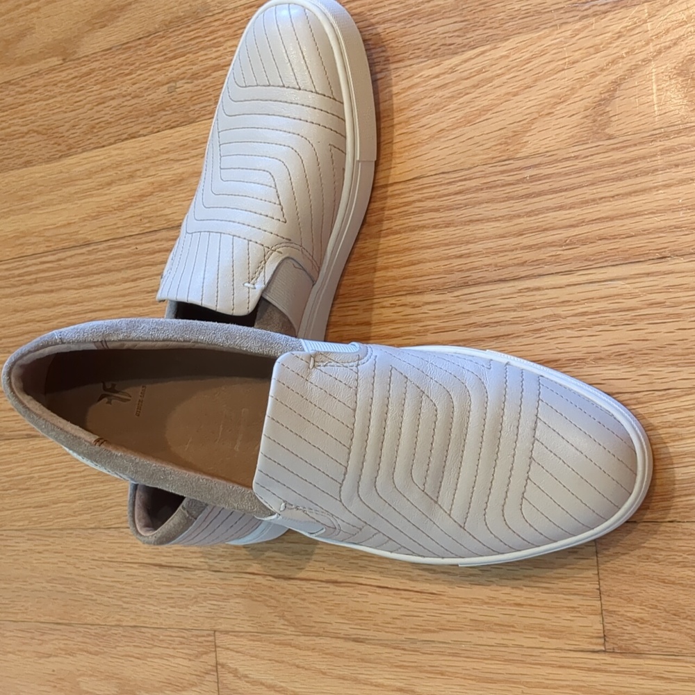 Frye Ivy slip ons 10